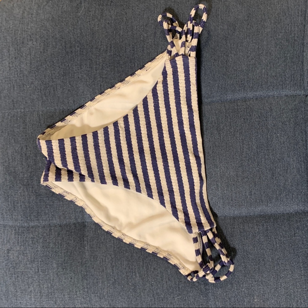billabong bikini bottoms!